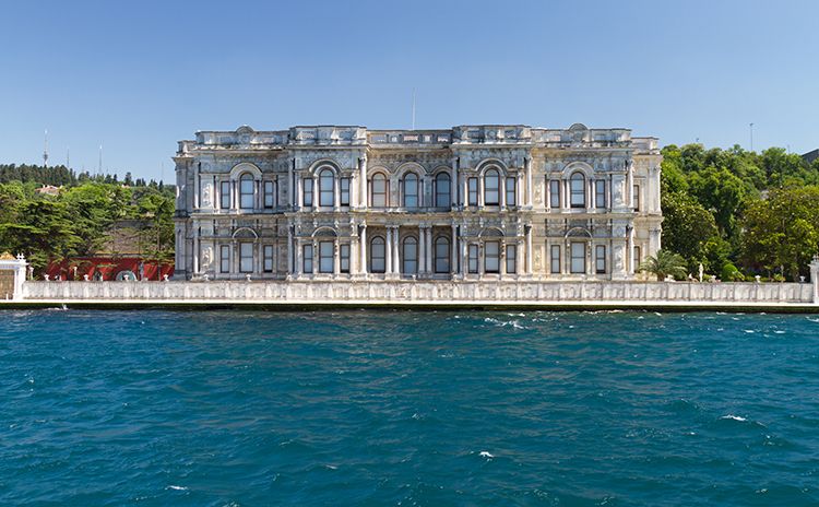 BOĞAZİÇİ'NİN ANADOLU YALISINDAKİ SAHİL SARAY VE KASIRLAR